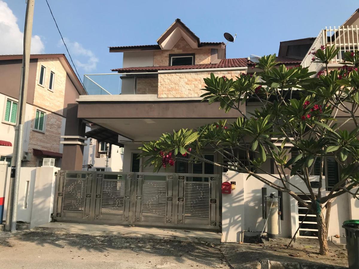 Simfoni Families Suite كواه المظهر الخارجي الصورة