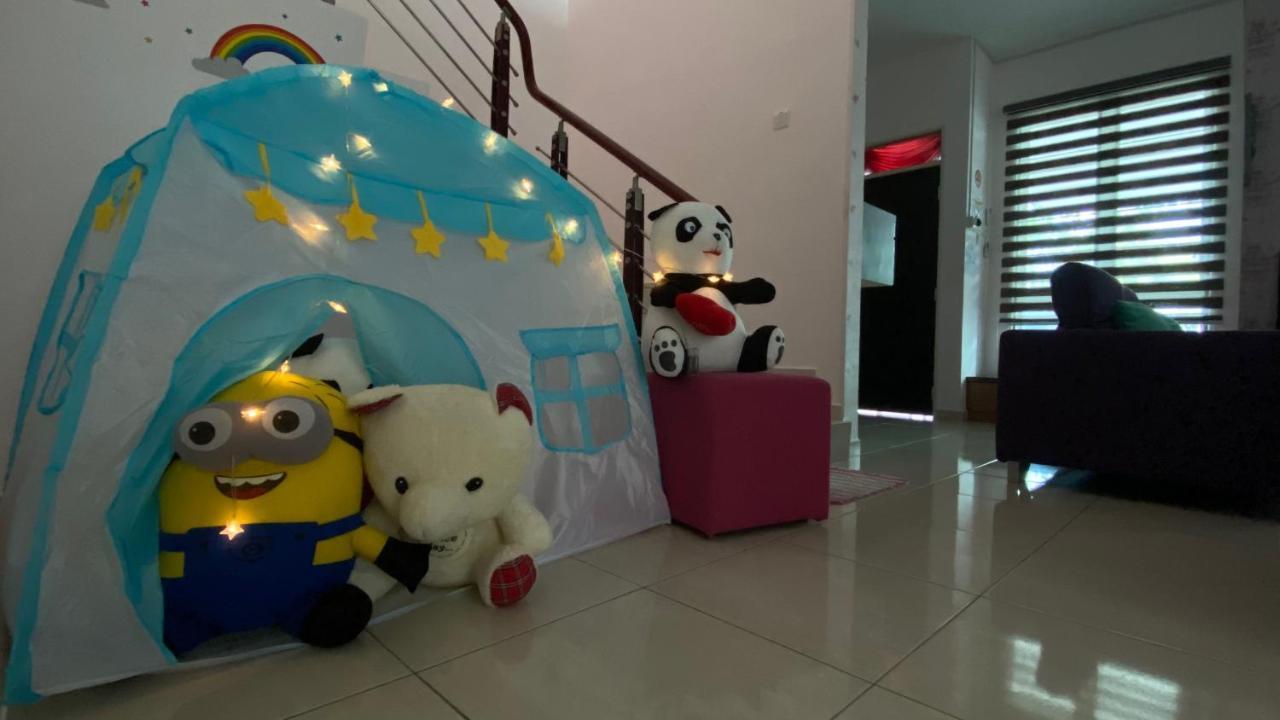 Simfoni Families Suite كواه المظهر الخارجي الصورة